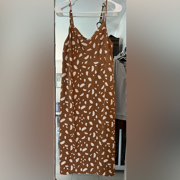 Old Navy Dresses & Skirts - Old Navy Tan & White Polka Dot Maxi Slip Boho Camisole Sleeveless Dress Size S